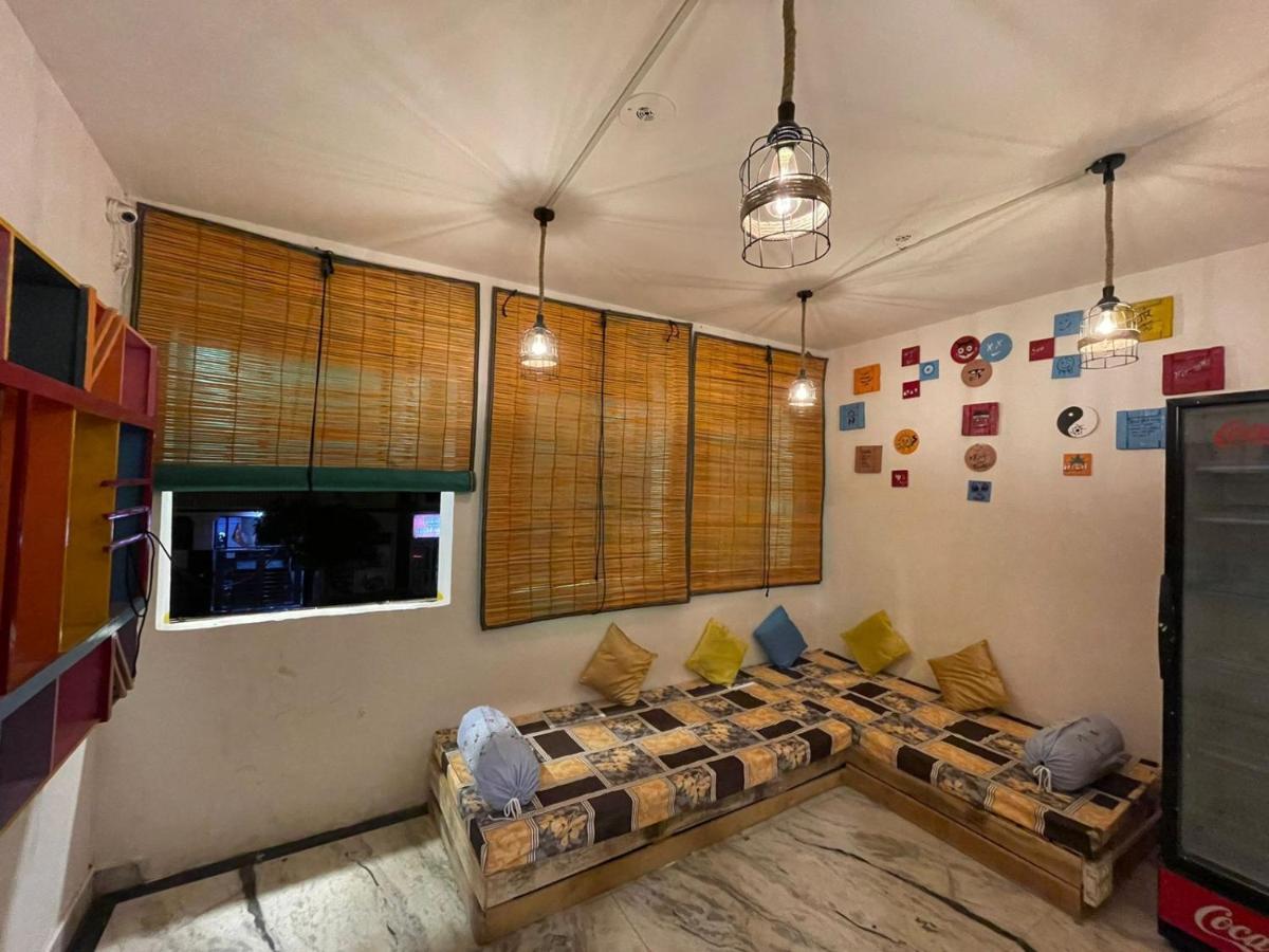 Travel Monkey Hostel Agra  Dış mekan fotoğraf