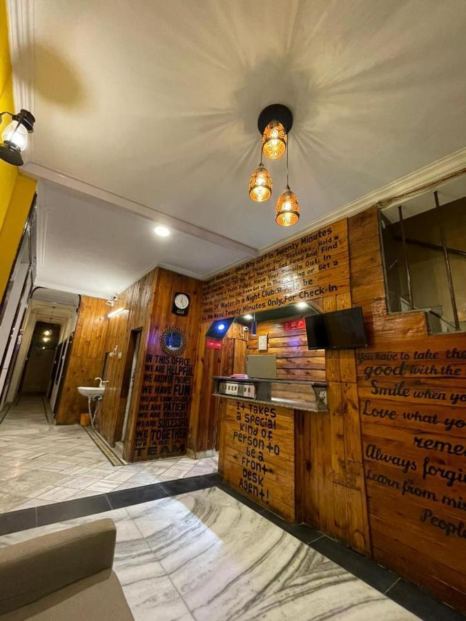Travel Monkey Hostel Agra  Dış mekan fotoğraf