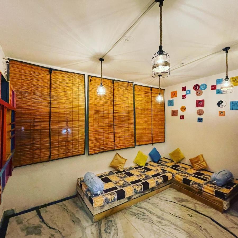 Travel Monkey Hostel Agra  Dış mekan fotoğraf