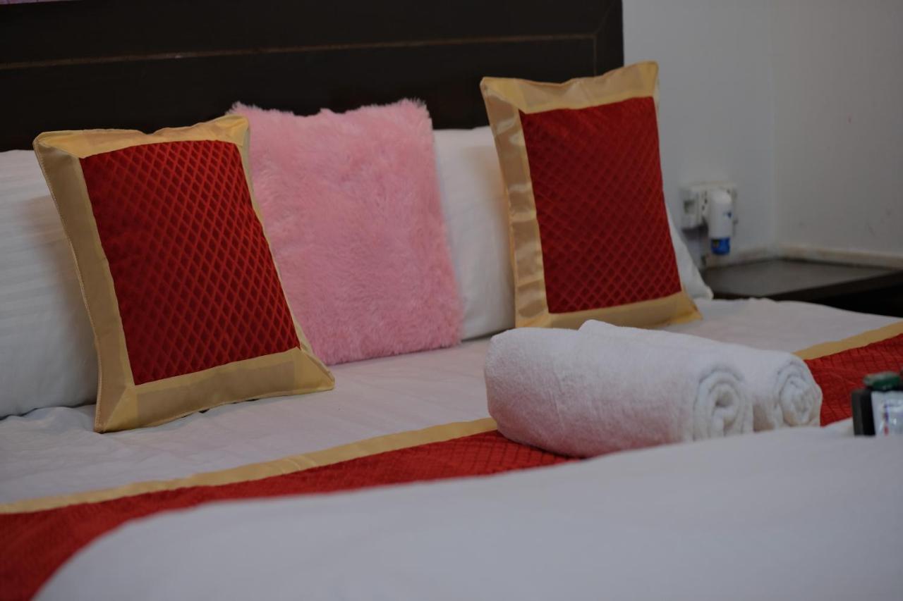Travel Monkey Hostel Agra  Dış mekan fotoğraf
