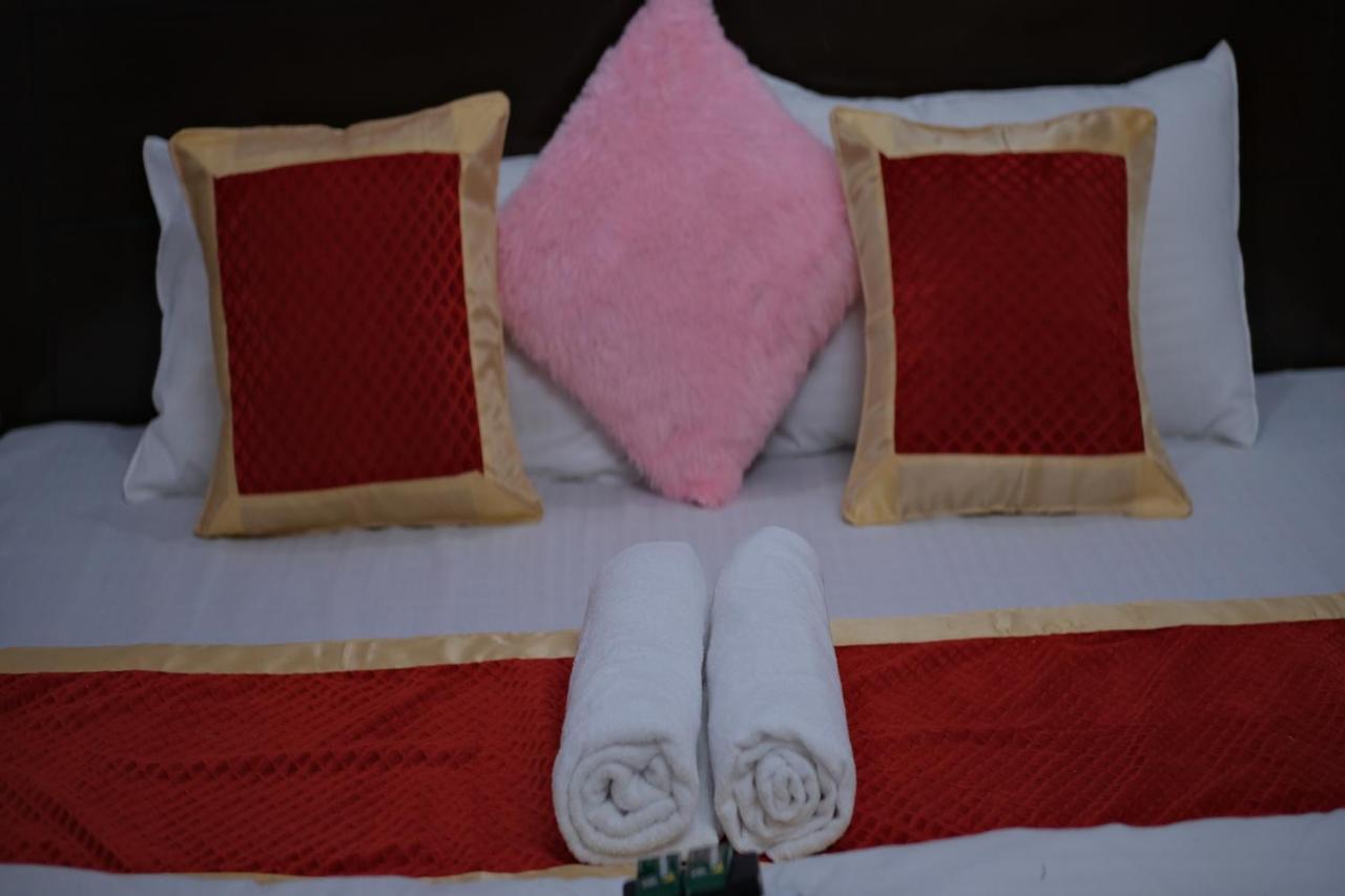 Travel Monkey Hostel Agra  Dış mekan fotoğraf