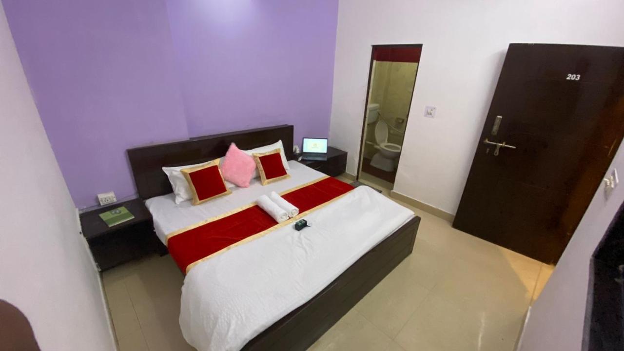 Travel Monkey Hostel Agra  Dış mekan fotoğraf