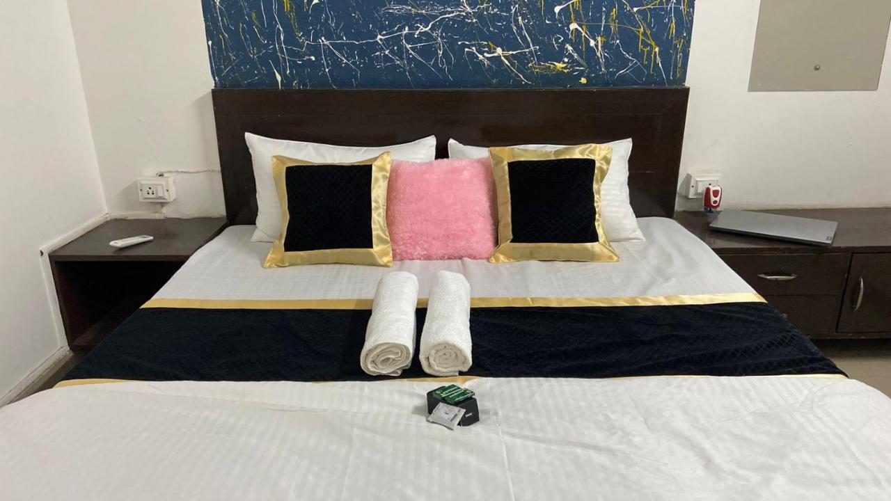 Travel Monkey Hostel Agra  Dış mekan fotoğraf