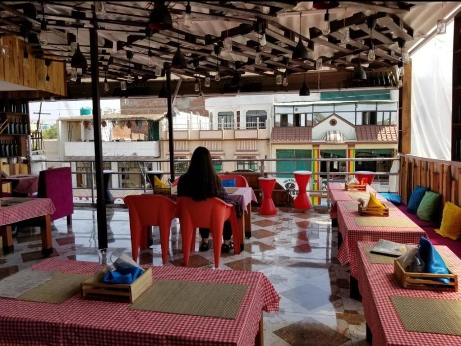 Travel Monkey Hostel Agra  Dış mekan fotoğraf